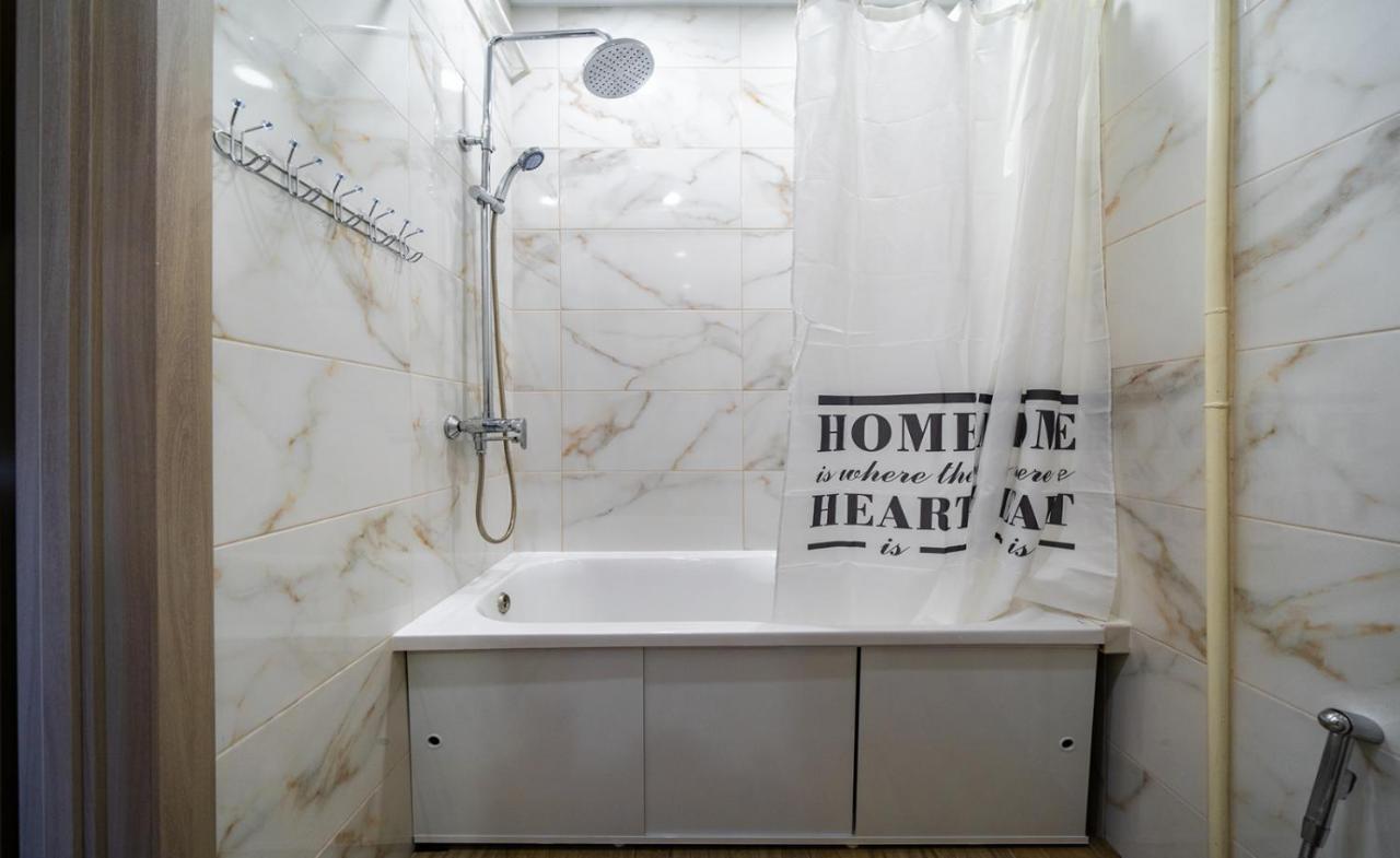 Apartment In The Heart Of Chernigov Exterior foto